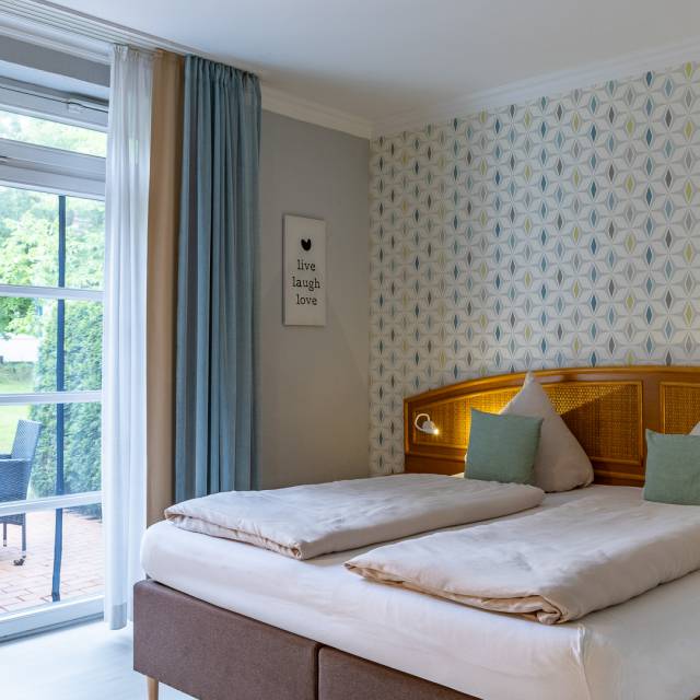 Modernes Hotelzimmer für den Familienurlaub