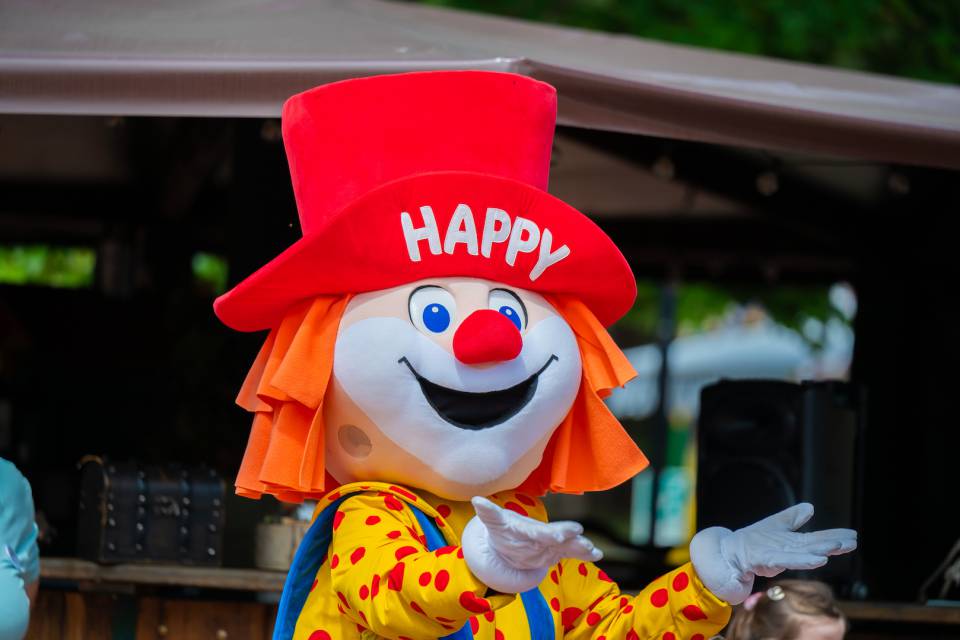 Familotel Maskottchen Clown Happy