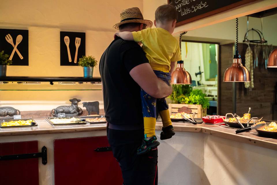 	Familienfreundliches All-Inclusive Buffet im Rookhus Familienhotel