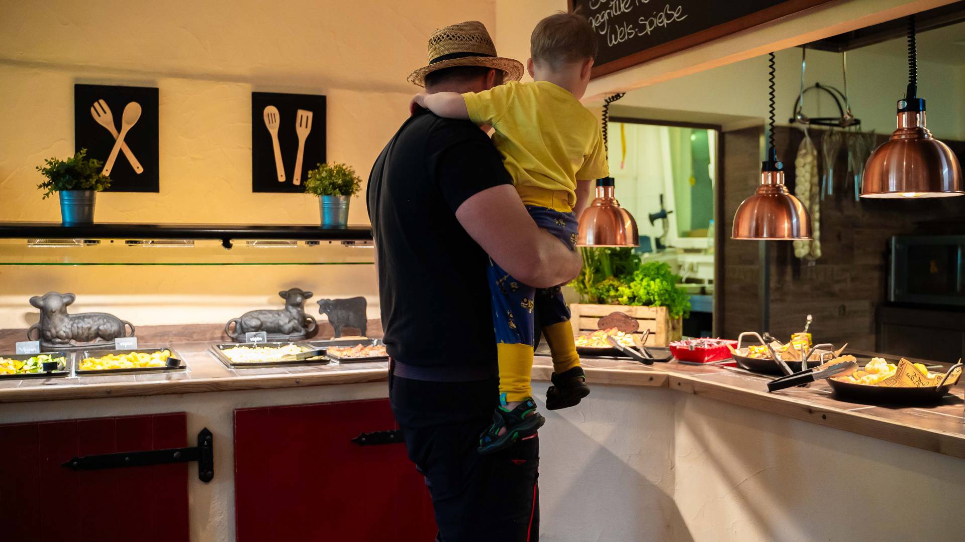 	Familienfreundliches All-Inclusive Buffet im Rookhus Familienhotel