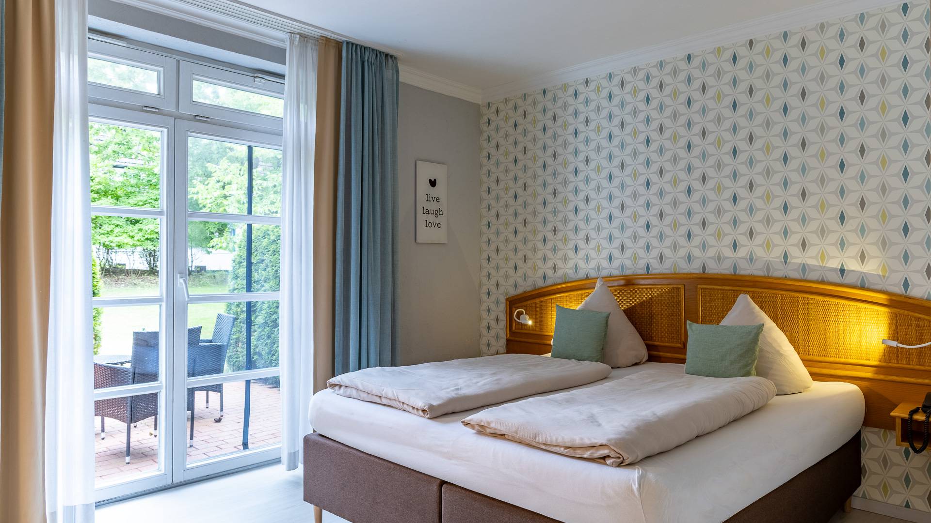 Modernes Hotelzimmer für den Familienurlaub